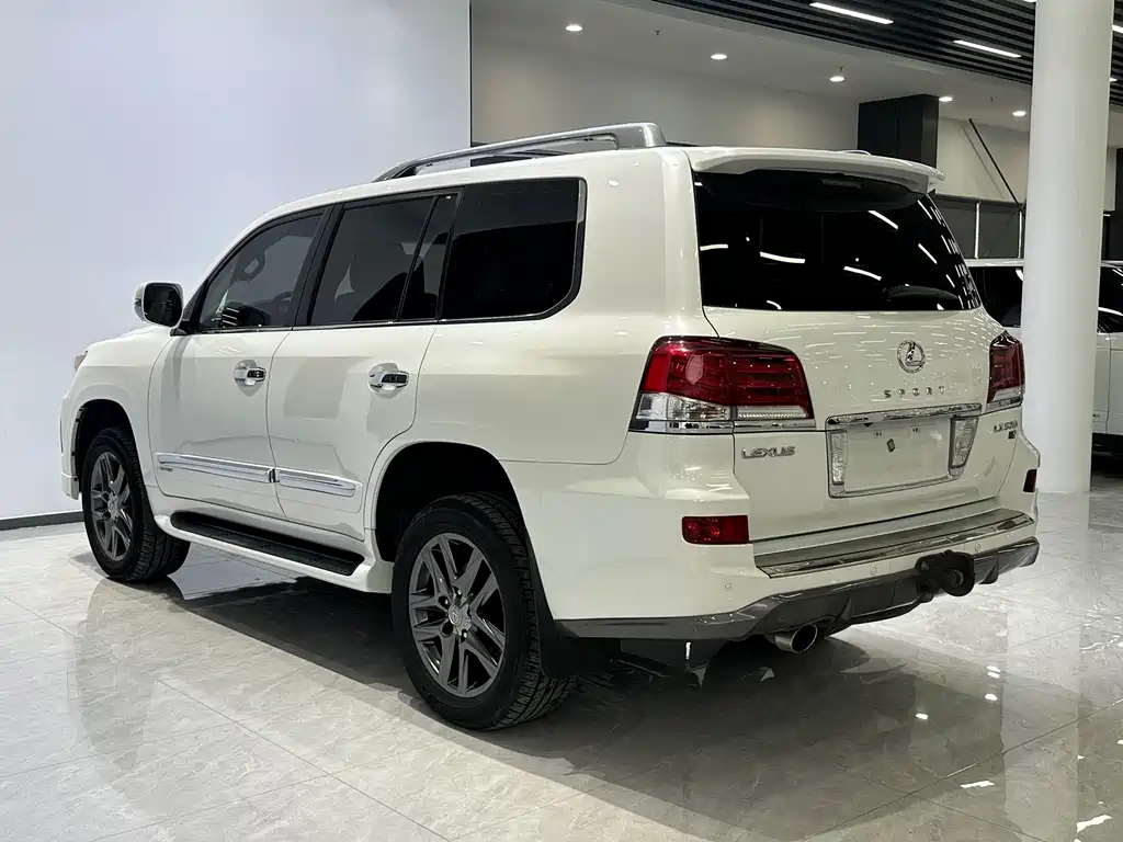 Lexus LX 2013 570