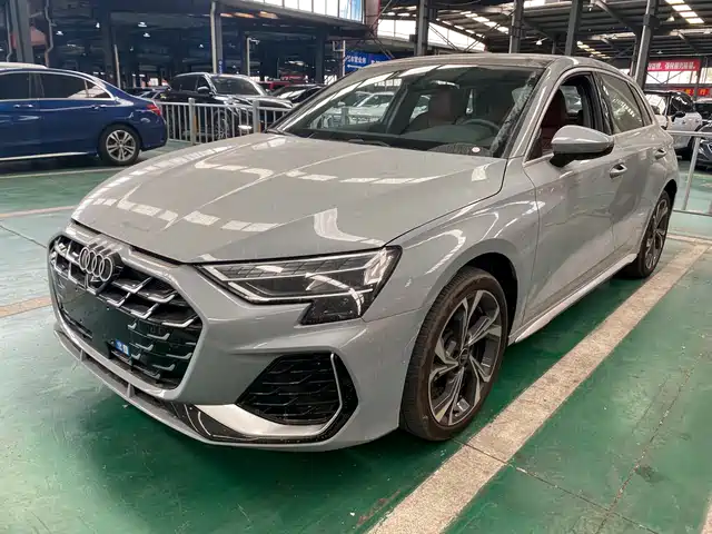 AUDI A3 2025