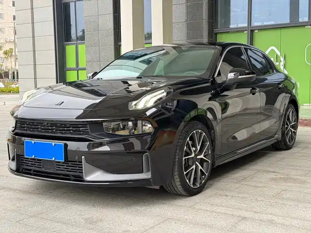 2020 Lynk & Co 03
