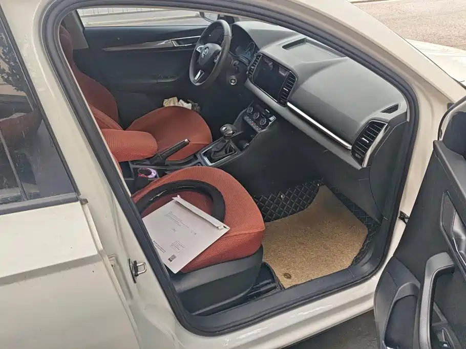 Skoda Karoq — миниатюра 8
