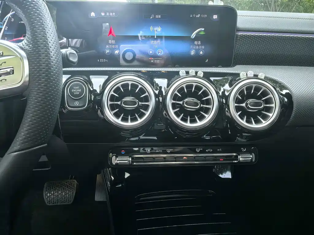 Mercedes-Benz A-Class — миниатюра 11