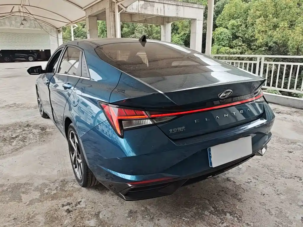 Hyundai Elantra — миниатюра 5