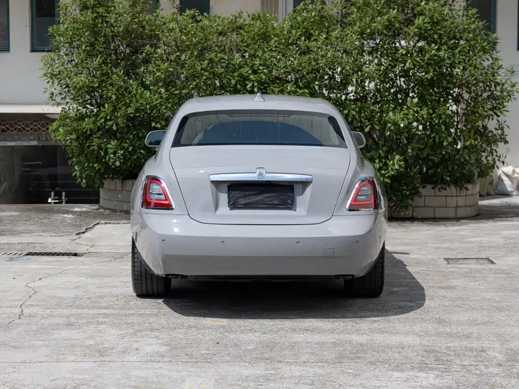 Rolls-Royce Ghost — миниатюра 5
