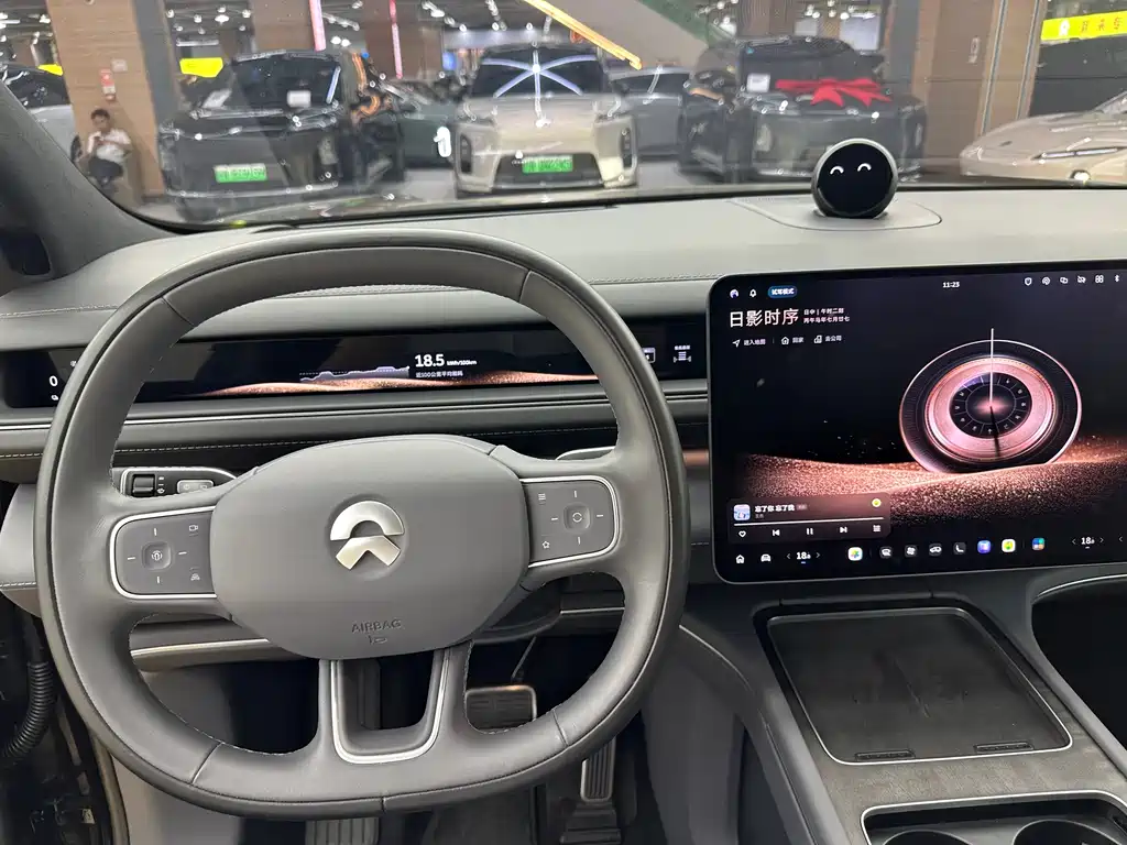 NIO ES8 — миниатюра 6