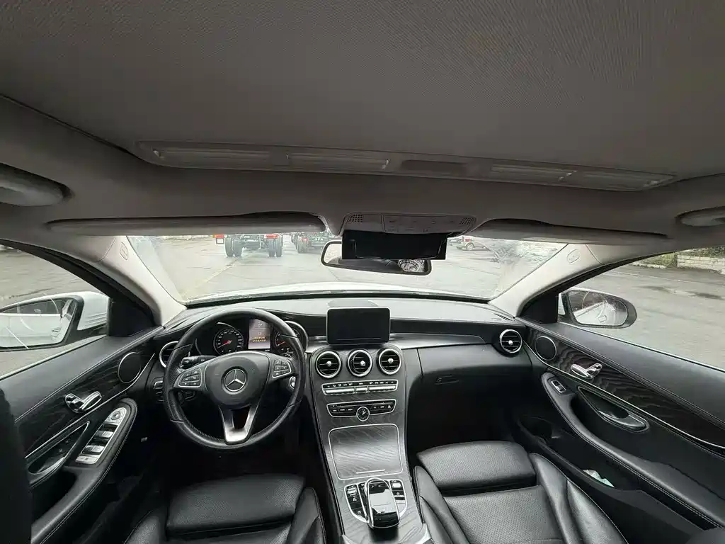 Mercedes-Benz C-Class — миниатюра 5