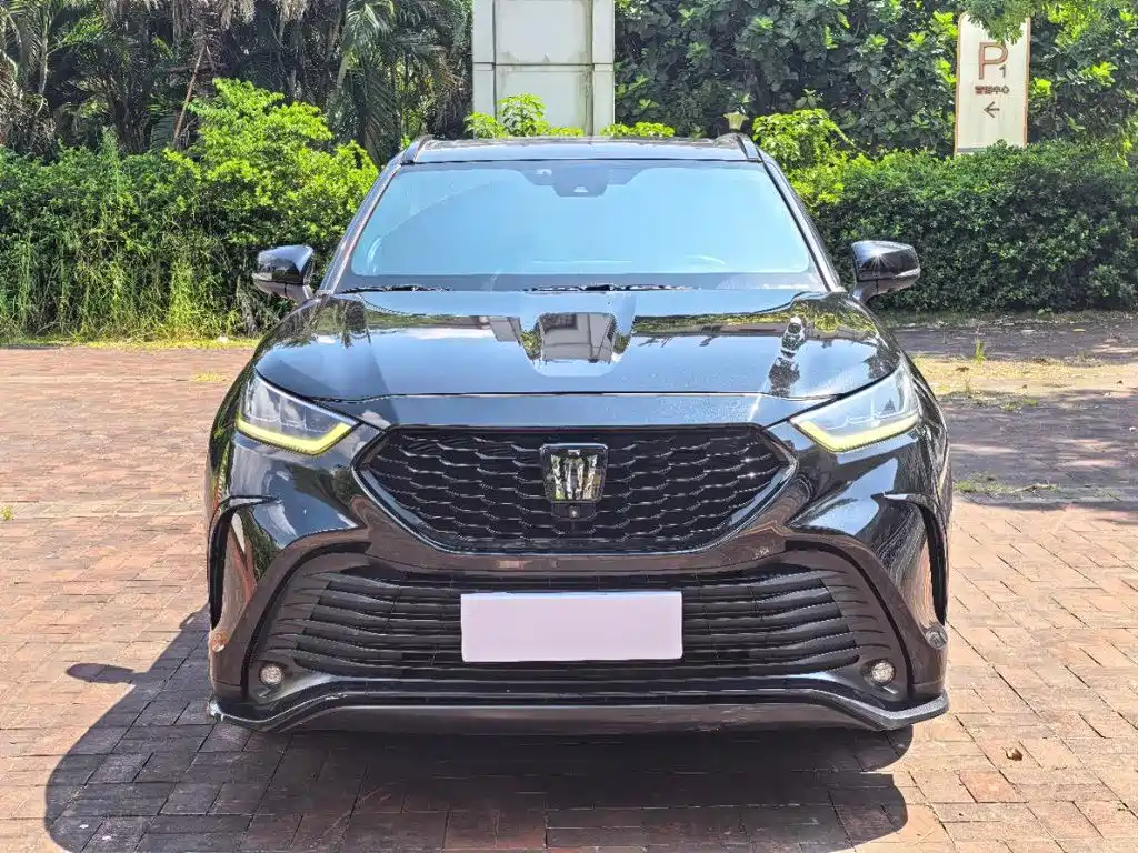 Toyota Crown Kluger — миниатюра 2