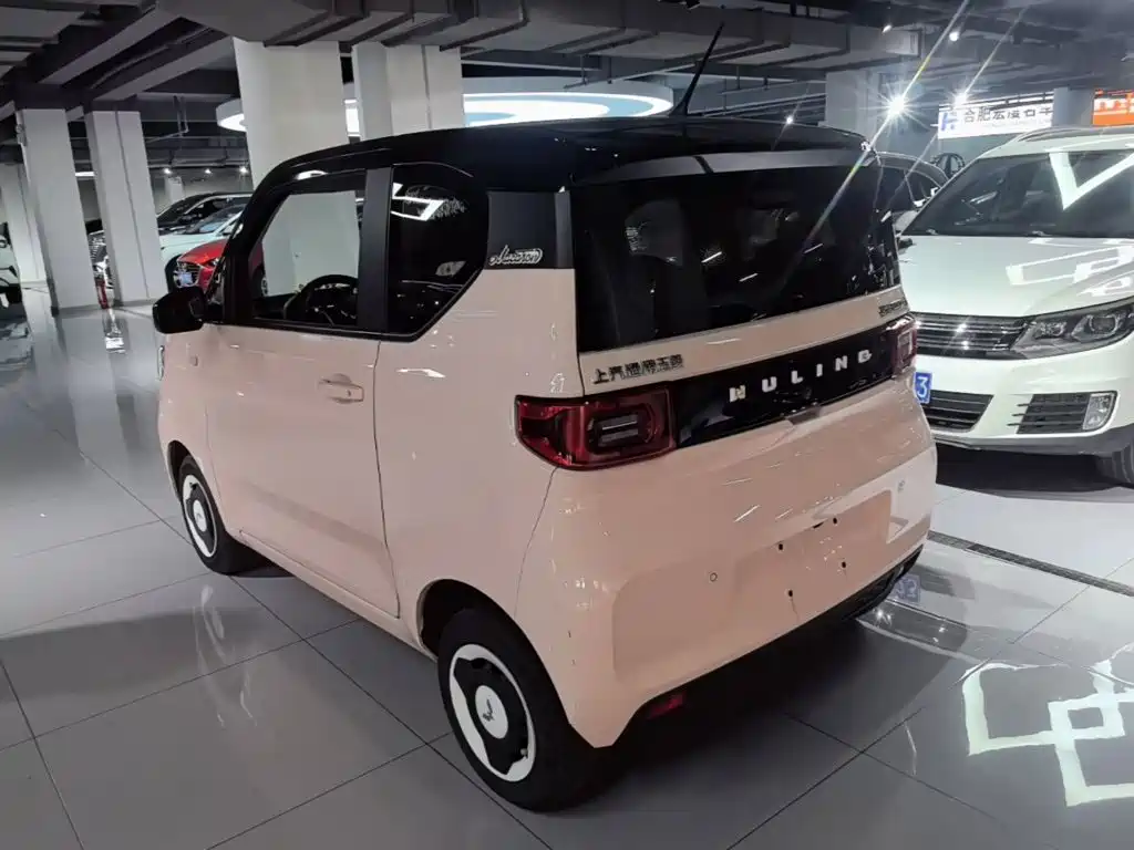 Wuling MINIEV — миниатюра 5