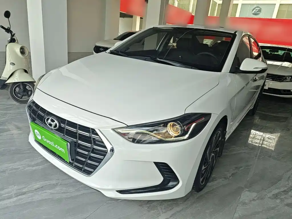 Hyundai Elantra — миниатюра 2