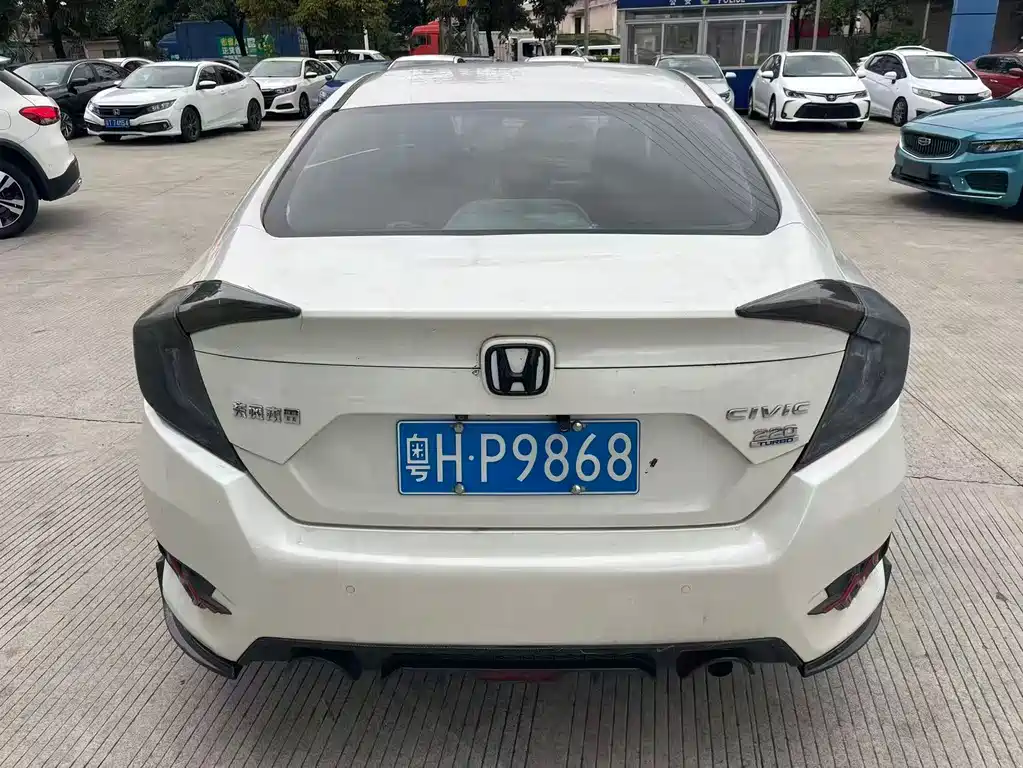 Honda Civic 2019 220TURBO CVT V