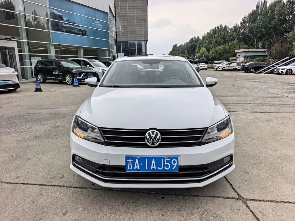 Volkswagen Sagitar — миниатюра 2