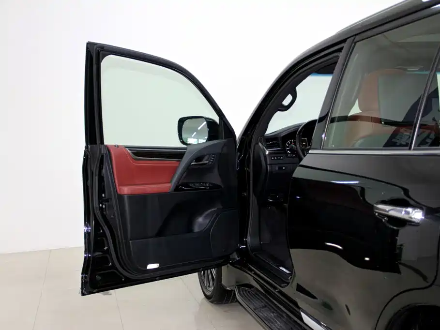 Lexus LX — миниатюра 5