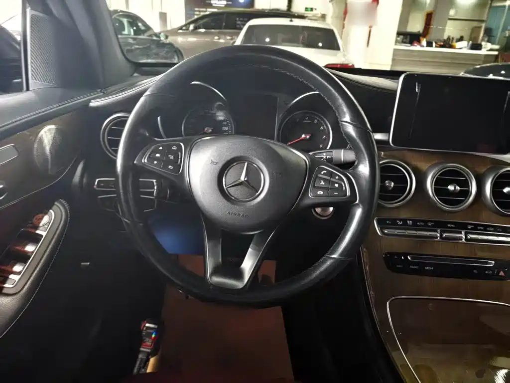 Mercedes-Benz GLC Coupe — миниатюра 11