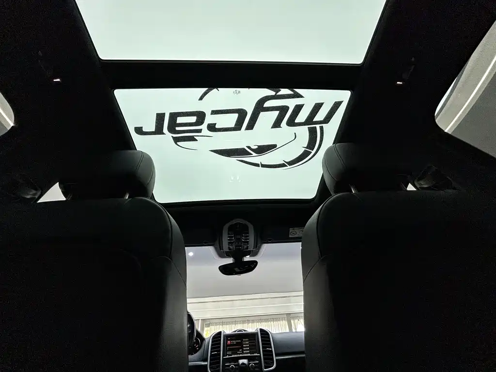Porsche Cayenne — миниатюра 19