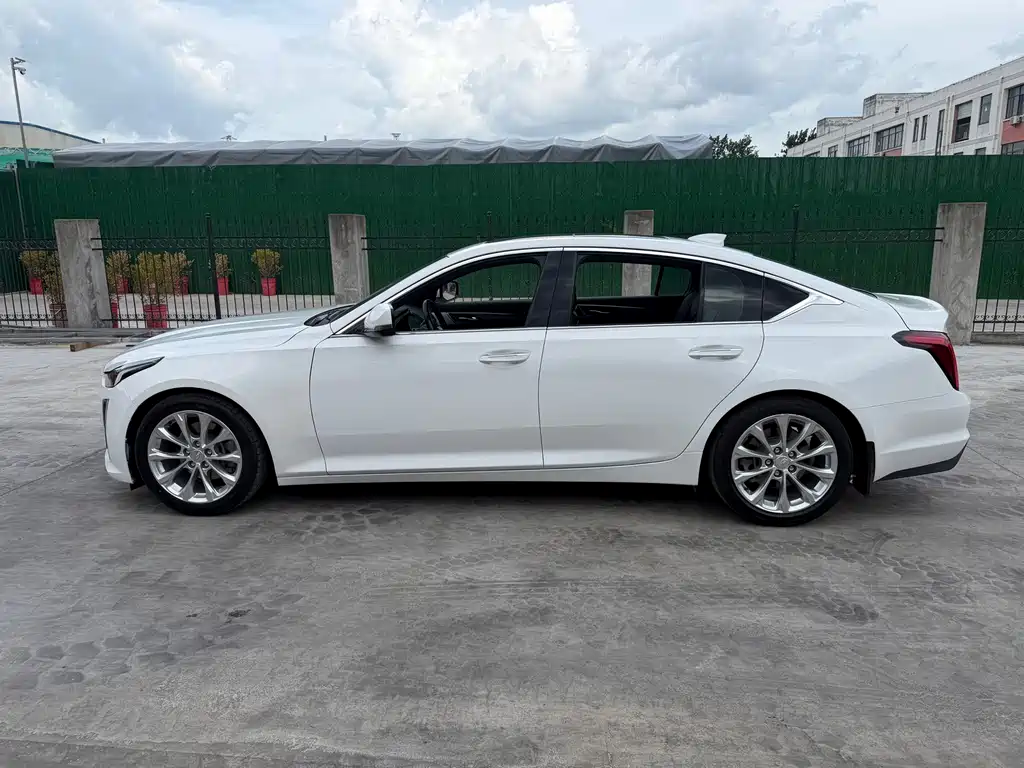 Cadillac CT5 28T Luxury Type, фото 21