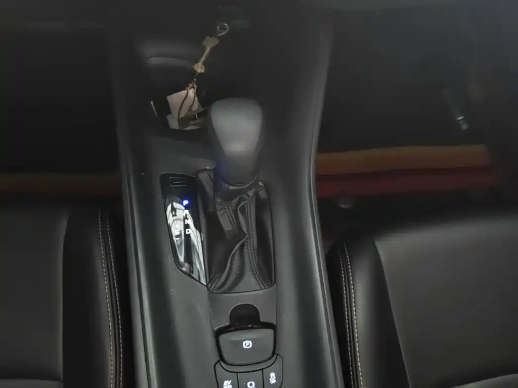 Toyota IZOA — миниатюра 10