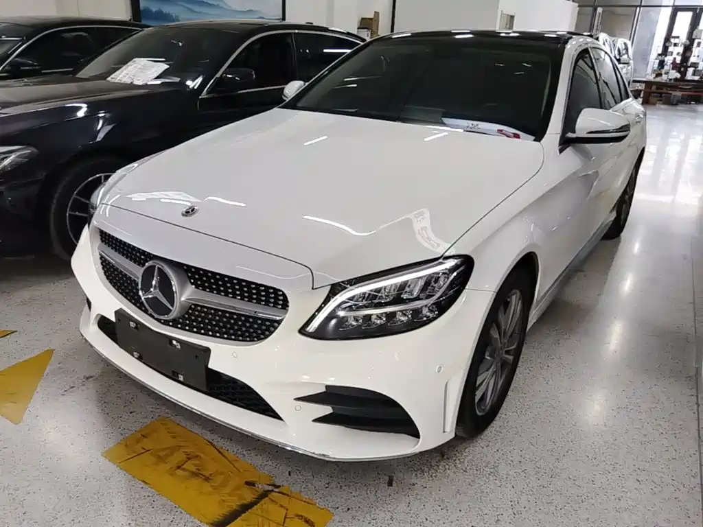 Mercedes-Benz C-Class — миниатюра 2