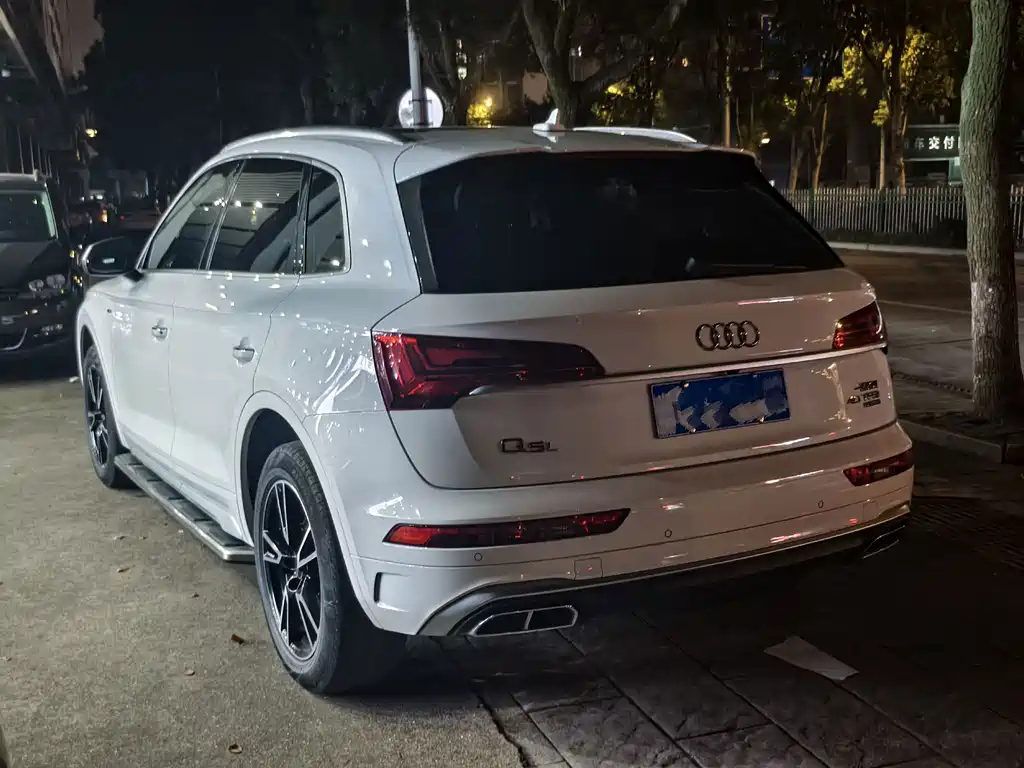 Audi Q5L — миниатюра 3