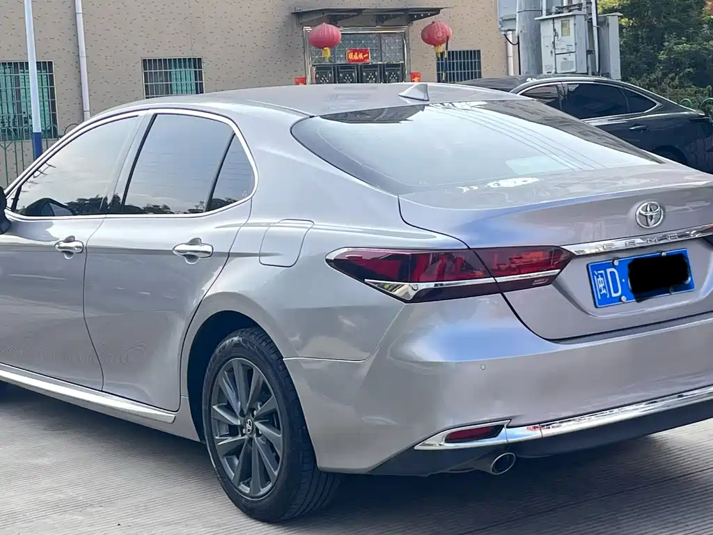 Toyota Camry 2023 2.0G Luxury