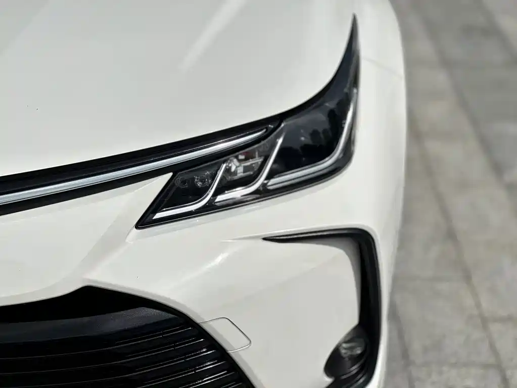 Toyota Corolla — миниатюра 12