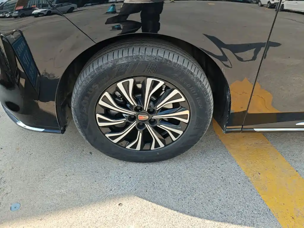Hongqi Hongqi HQ9 PHEV — миниатюра 23