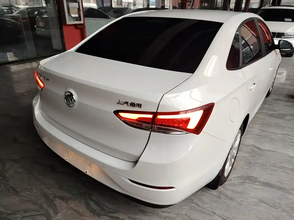 Buick Excelle — миниатюра 7