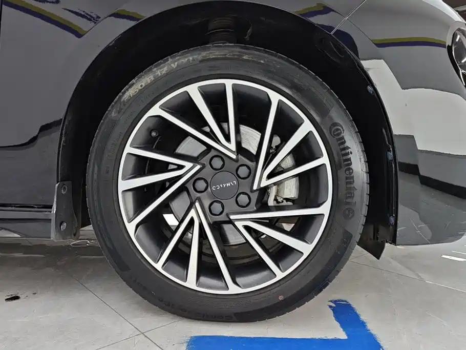 Lynk & Co 03 — миниатюра 6