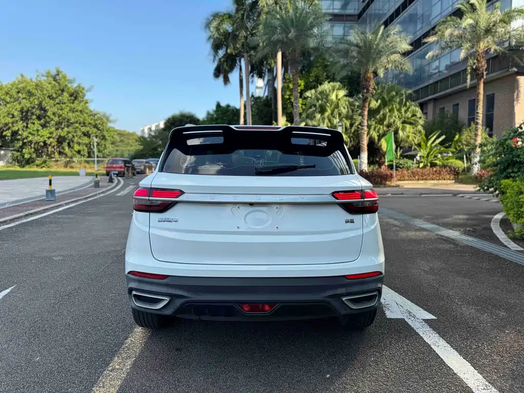 Geely Binyue — миниатюра 14