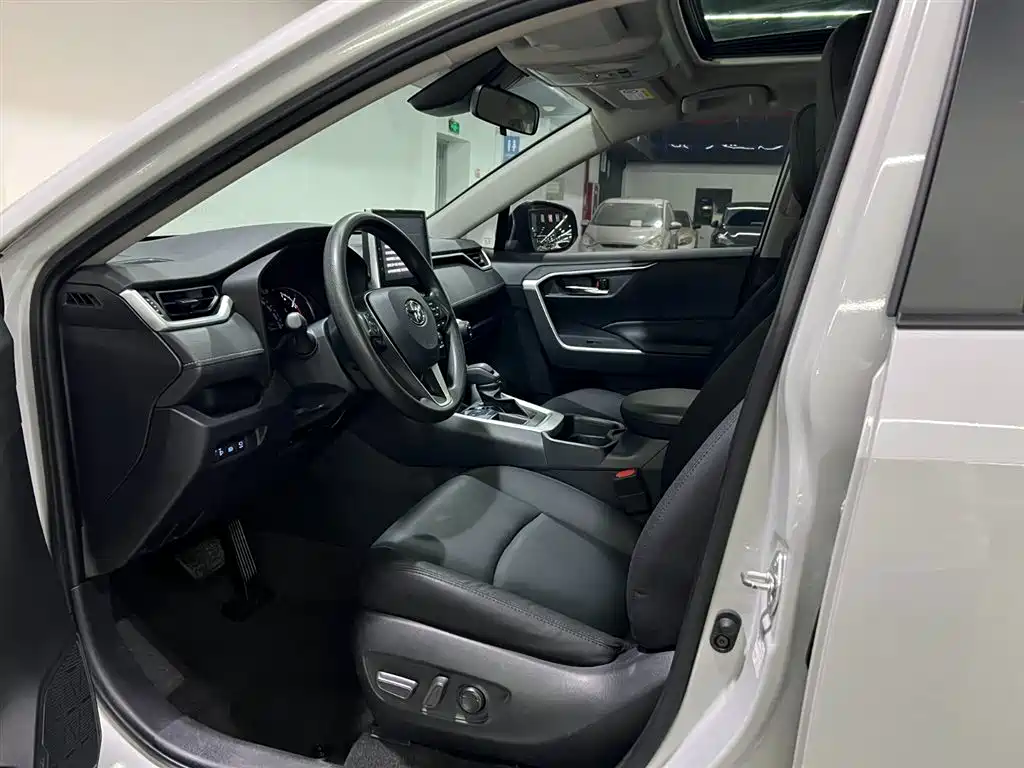 TOYOTA RAV4 RONGFANG