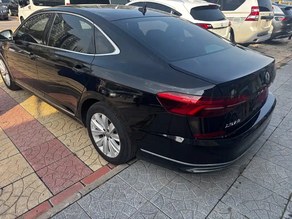 Volkswagen Passat — миниатюра 13