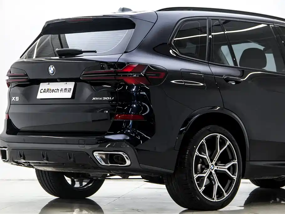 BMW X5 2023 xDrive 30Li Premium M Sport