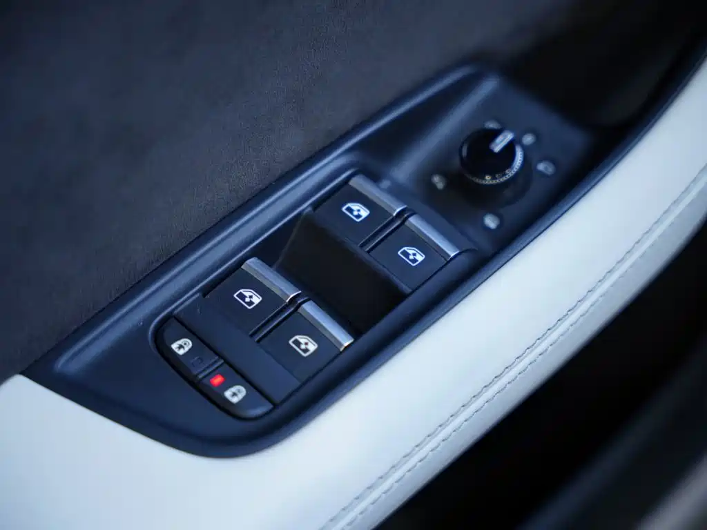 Audi RS Q8 — миниатюра 16