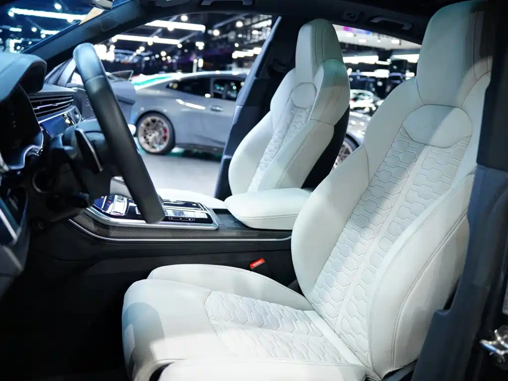 Audi RS Q8 — миниатюра 12