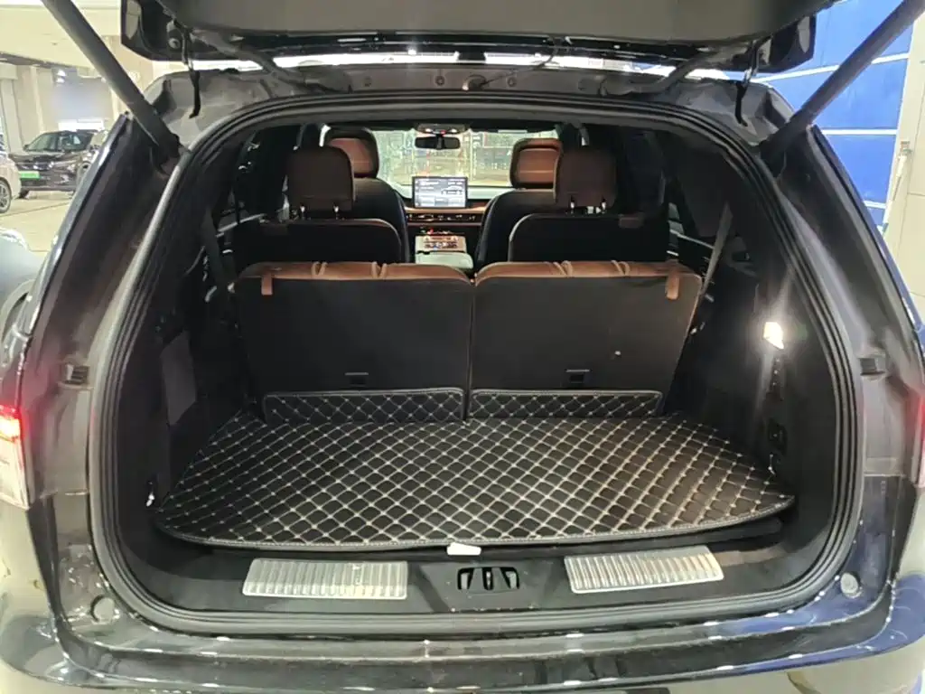 Lincoln Aviator — миниатюра 19