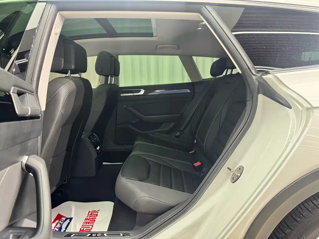 Volkswagen CC — миниатюра 8