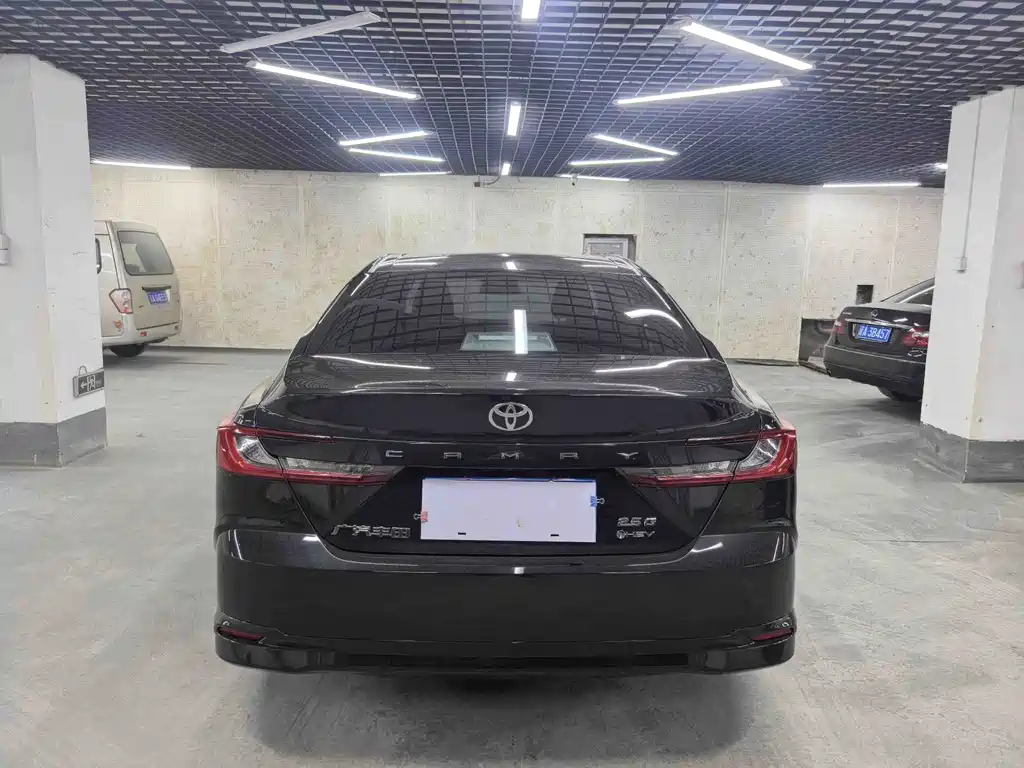 Toyota Camry - фото 8