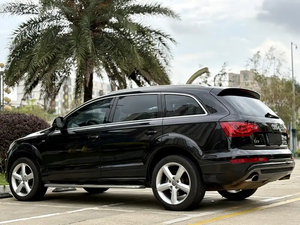 Audi Q7 — миниатюра 14