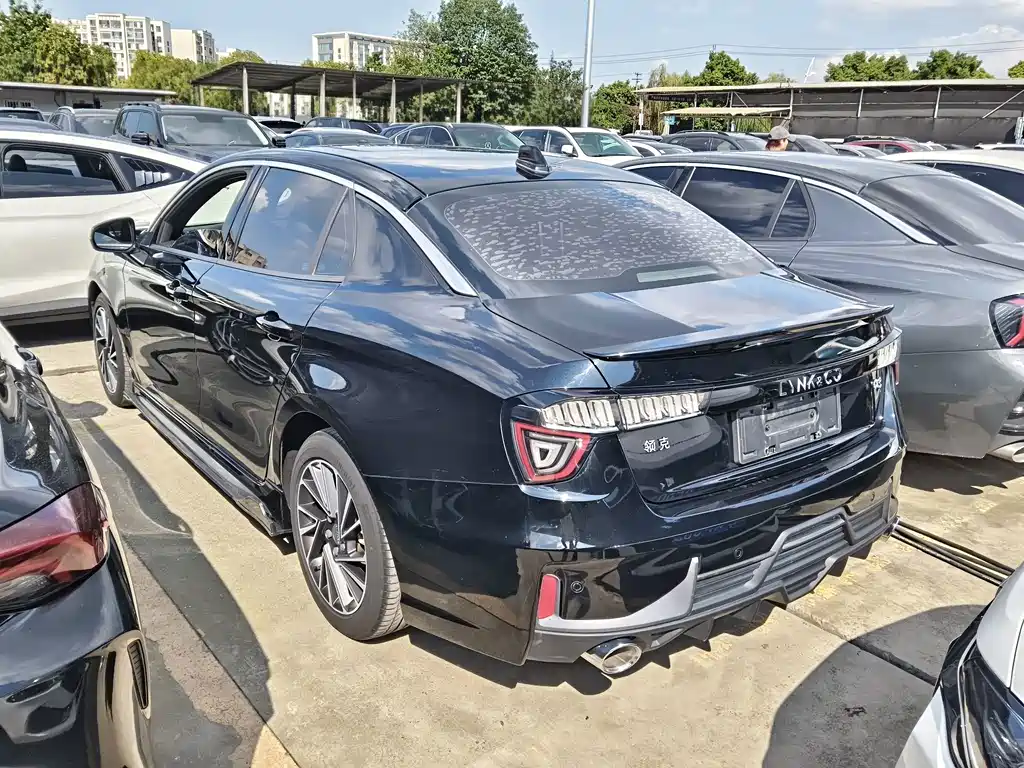 Lynk & Co 03 — миниатюра 15