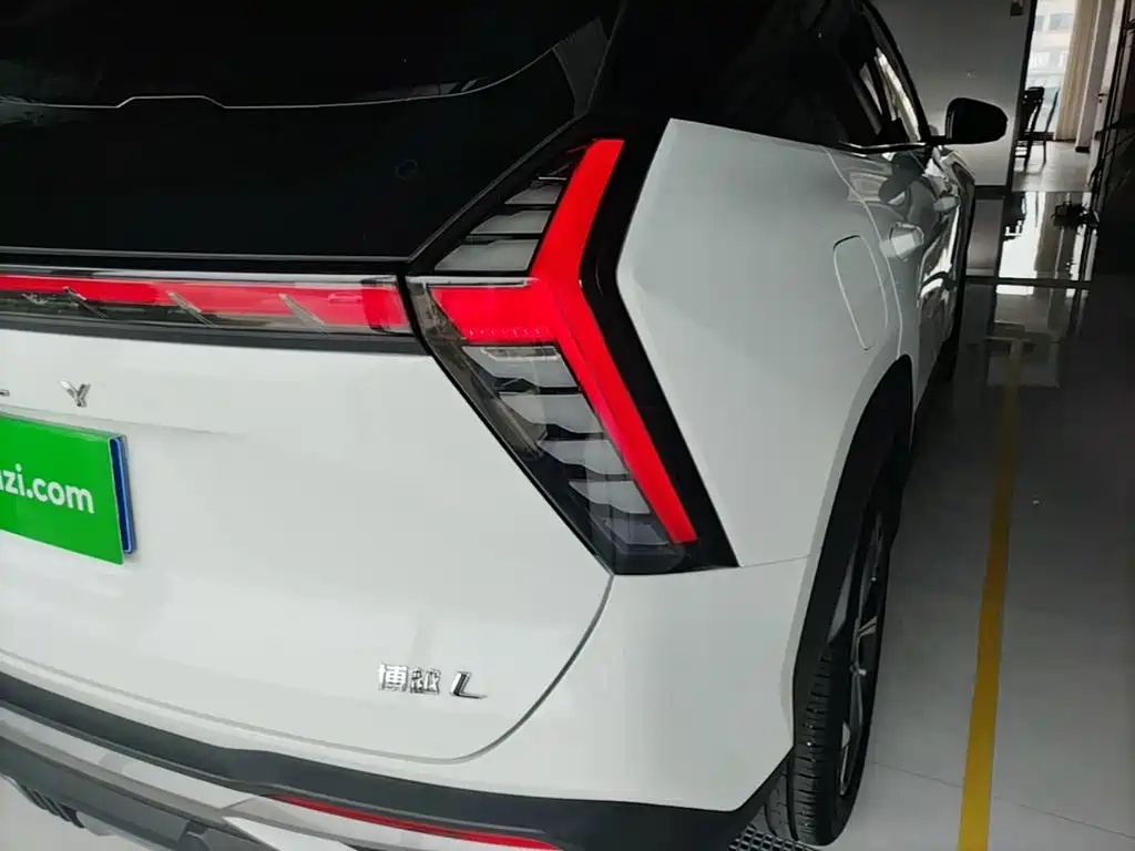 Geely Boyue L — миниатюра 8
