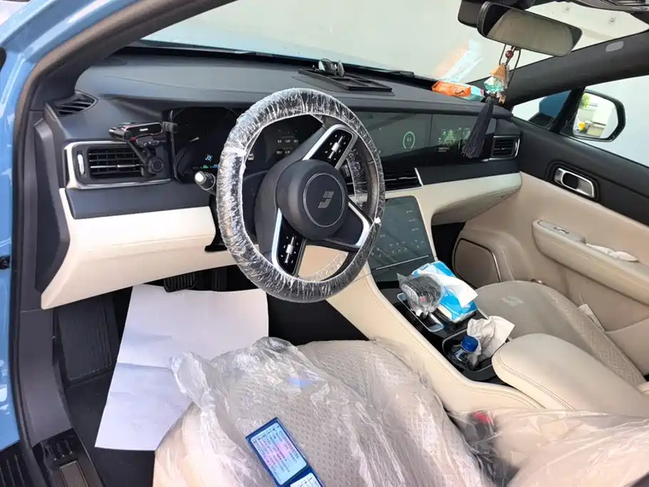 Li Auto Li ONE — миниатюра 12