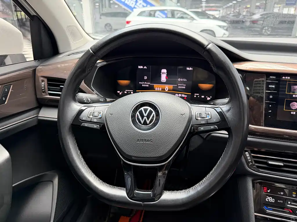Volkswagen Tharu — миниатюра 7