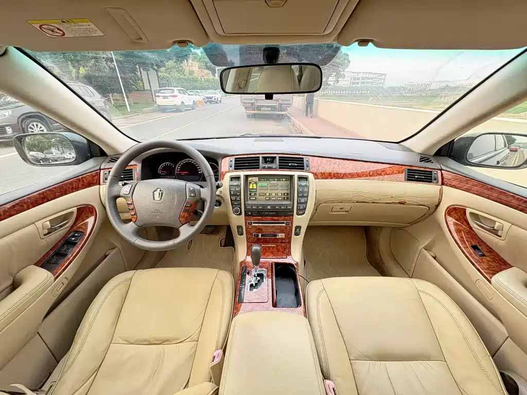 Toyota Crown 2007 3.0L Royal Saloon Fashion