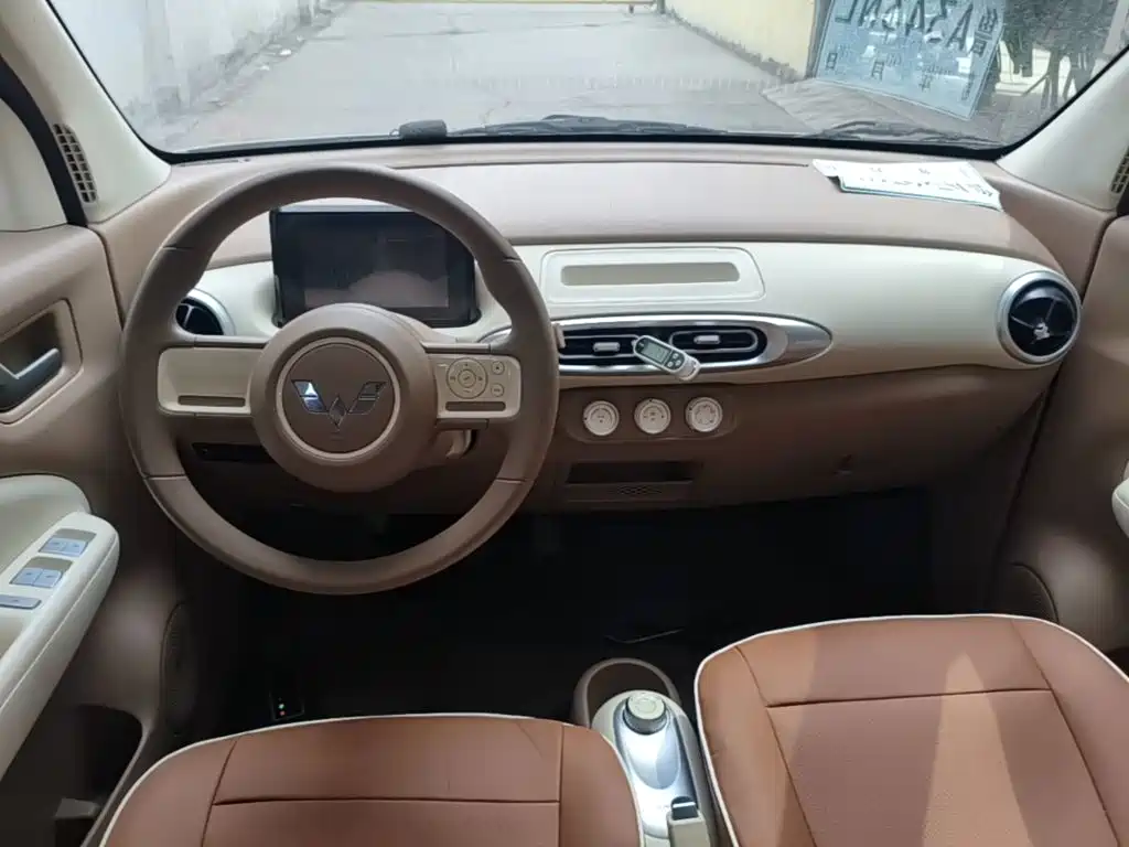 Wuling MINIEV — миниатюра 10