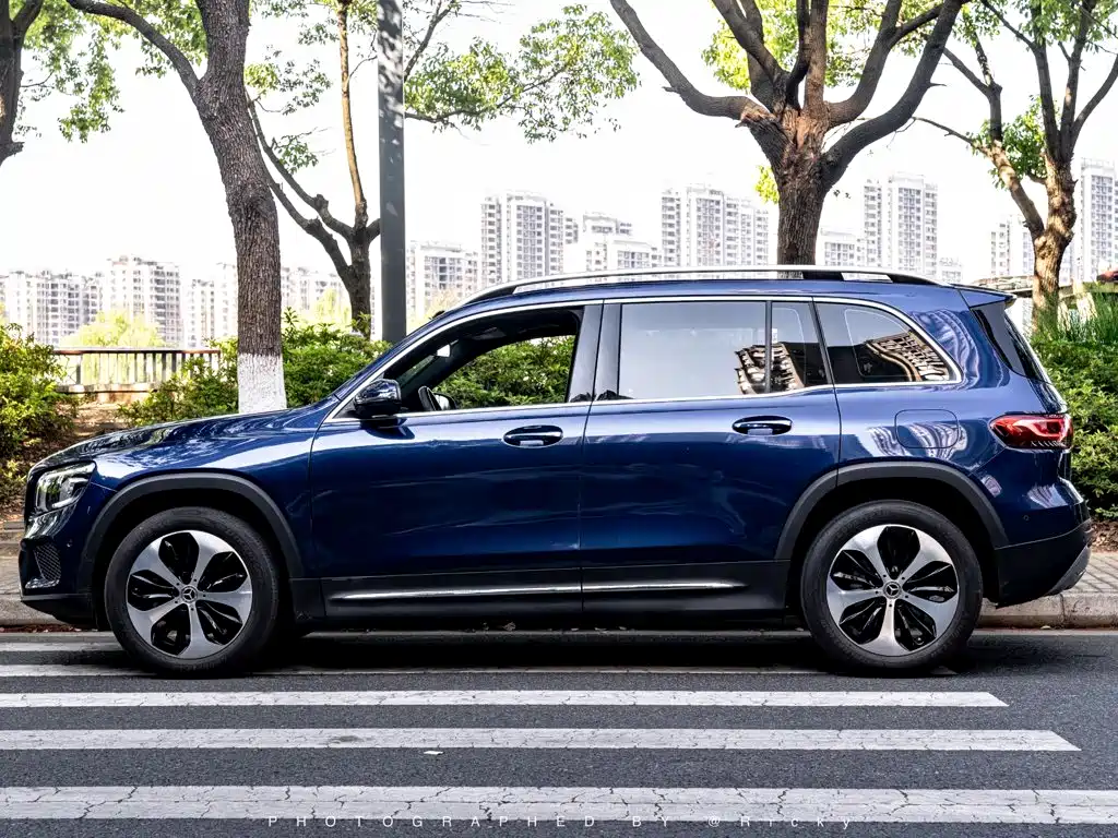 Mercedes-Benz GLB — миниатюра 2