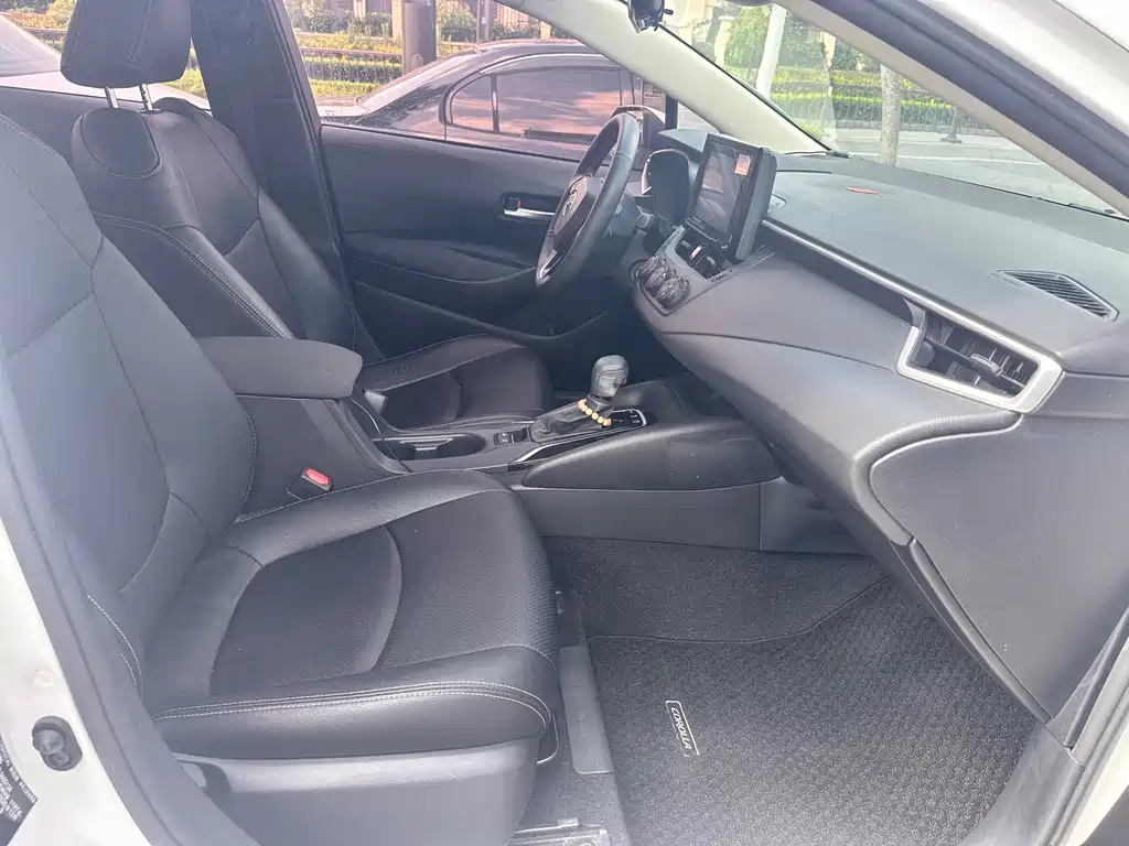 Toyota Corolla — миниатюра 12