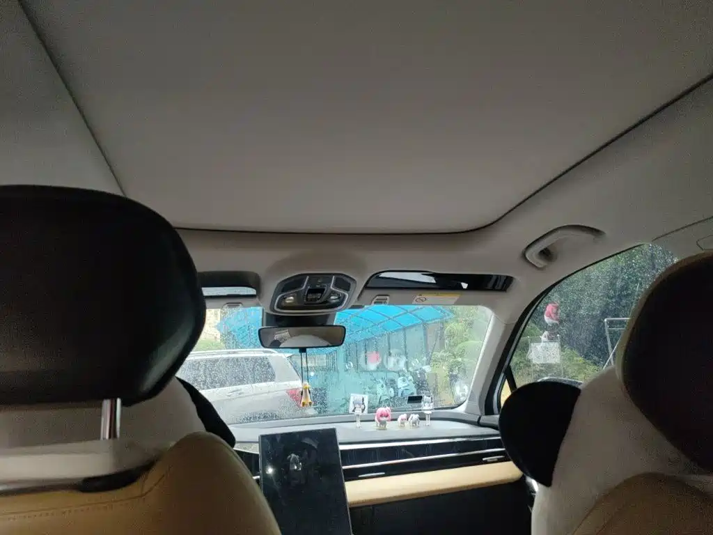 Geely Boyue L — миниатюра 9