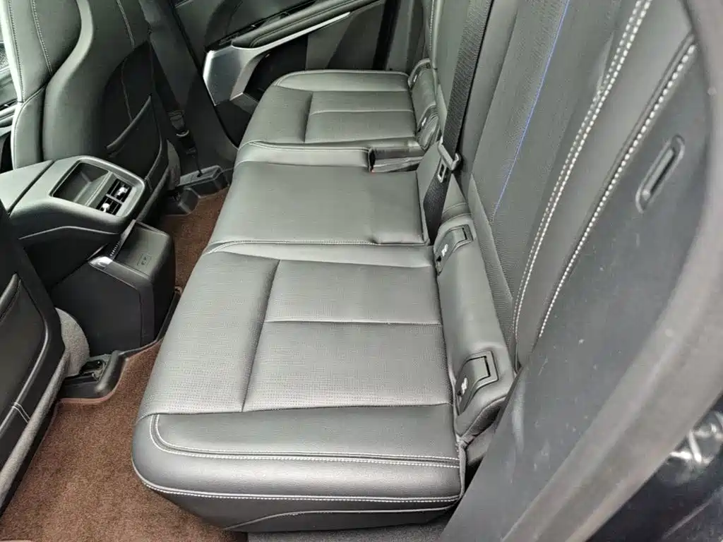 Cadillac Lyriq — миниатюра 17