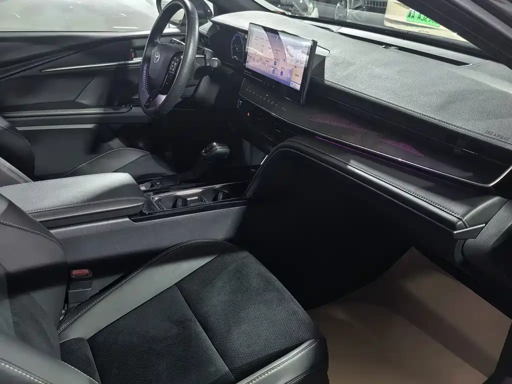 Toyota Camry — миниатюра 15