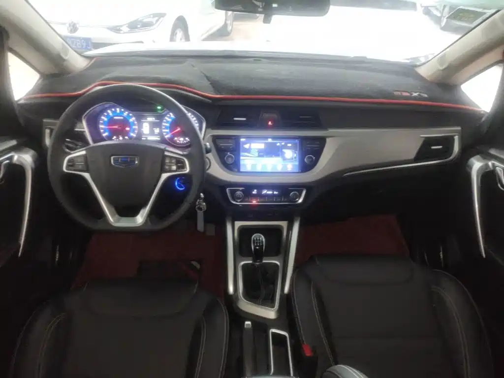 Geely Vision X3 — миниатюра 10