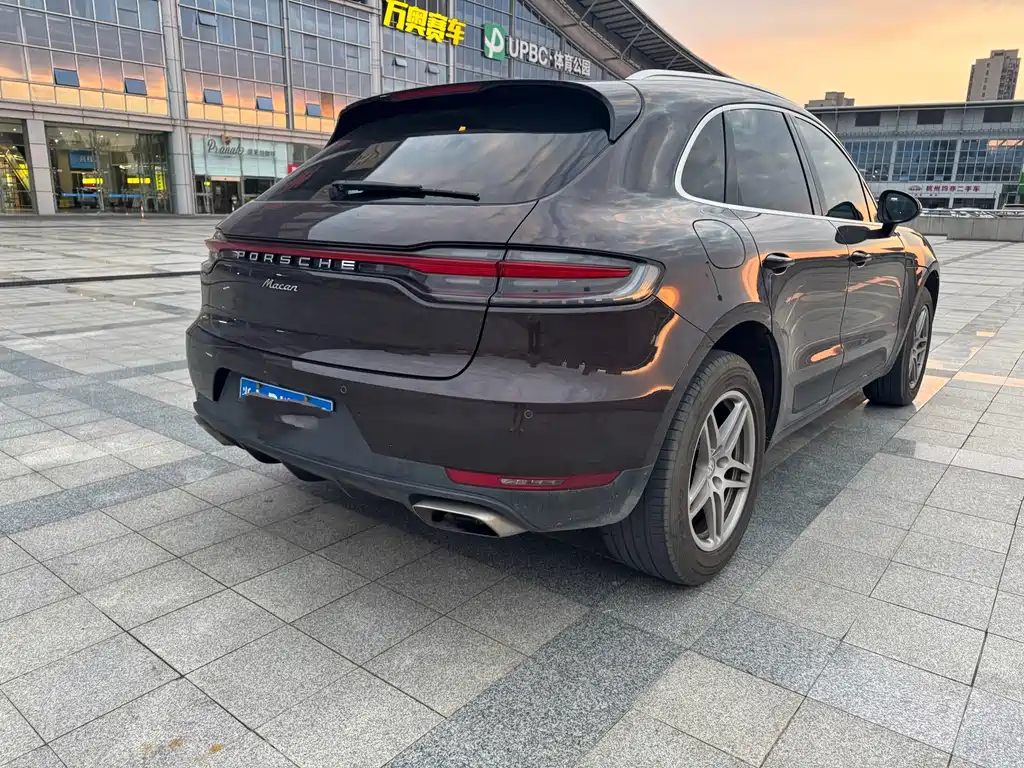 Porsche Macan — миниатюра 9
