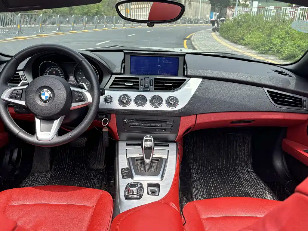 BMW Z4 — миниатюра 7